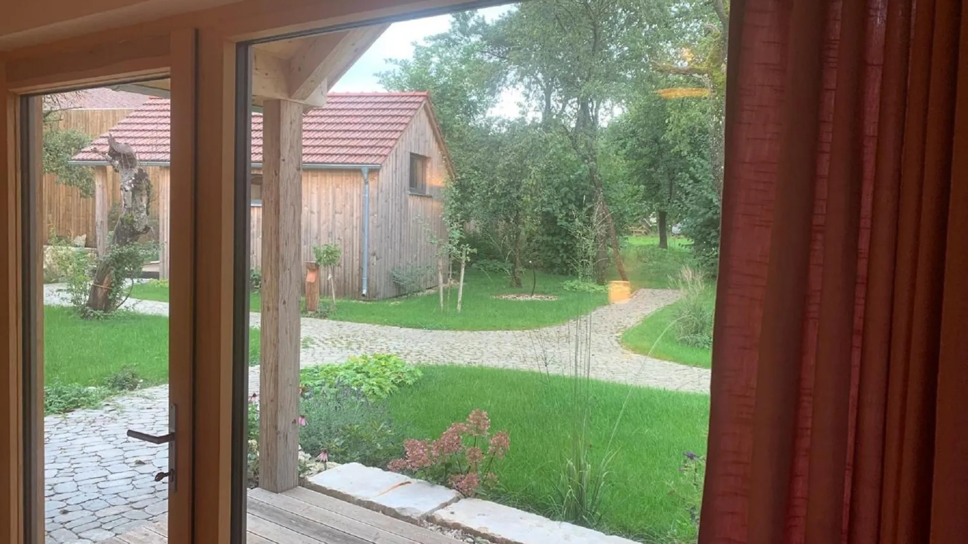 Gasthof Feriengarten Mit Schlafhuetten Burgsalach